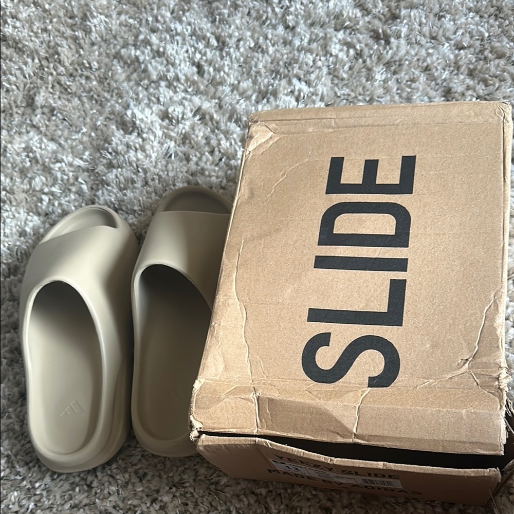 Yeezy Slide Sandals in Light Tan
